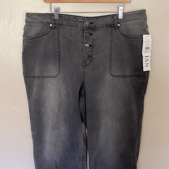 NWT Daily Thread Charcoal Grey Jeans. 20W - Picture 2 of 9